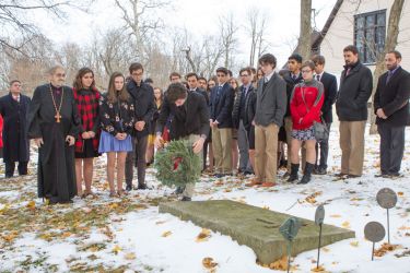 Coxe-gravesite-service-1-1