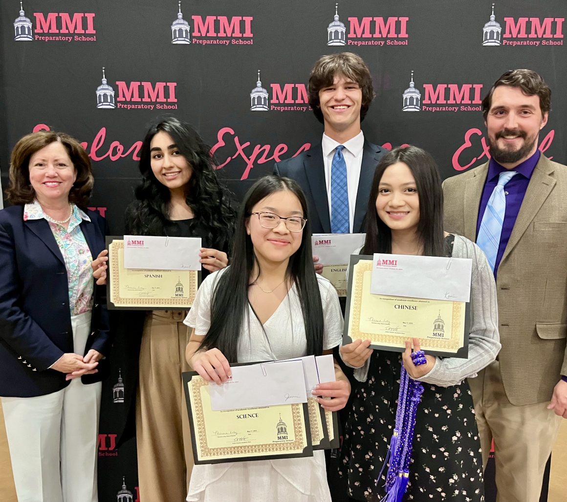MMI Recognizes Students During Upper School Awards Convocation