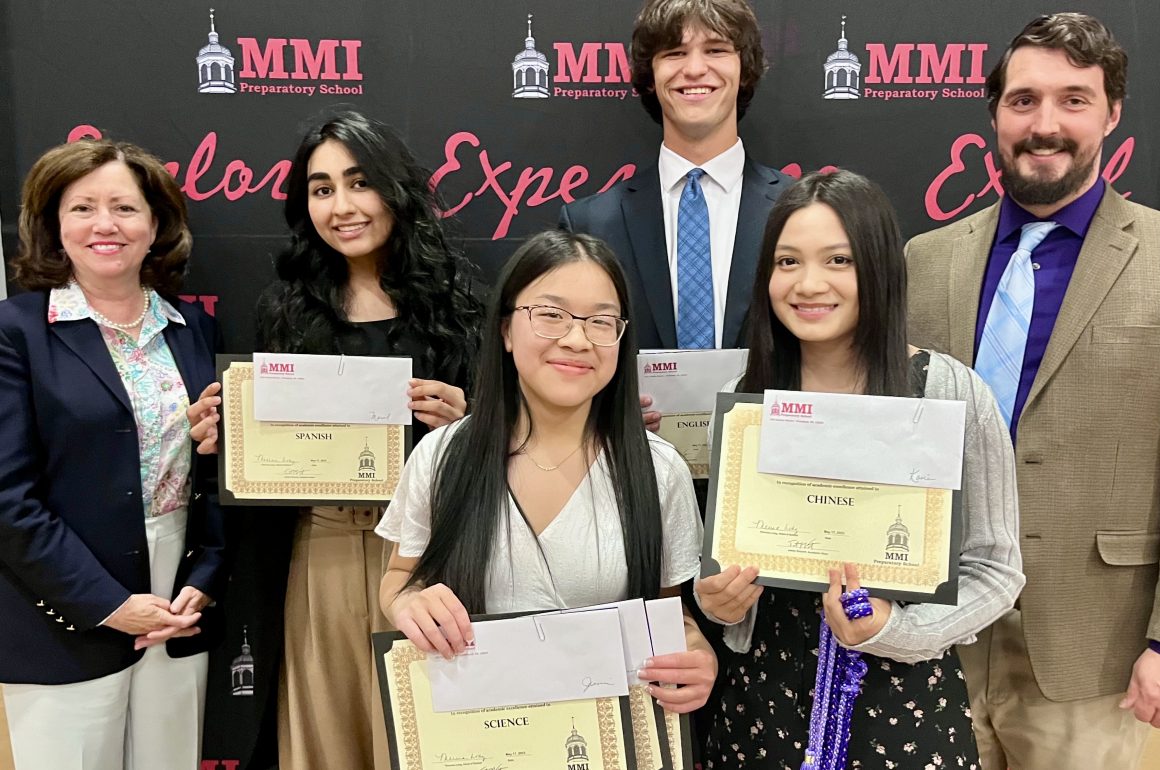 MMI Recognizes Students During Upper School Awards Convocation