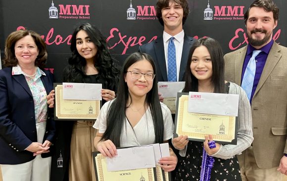MMI Recognizes Students During Upper School Awards Convocation