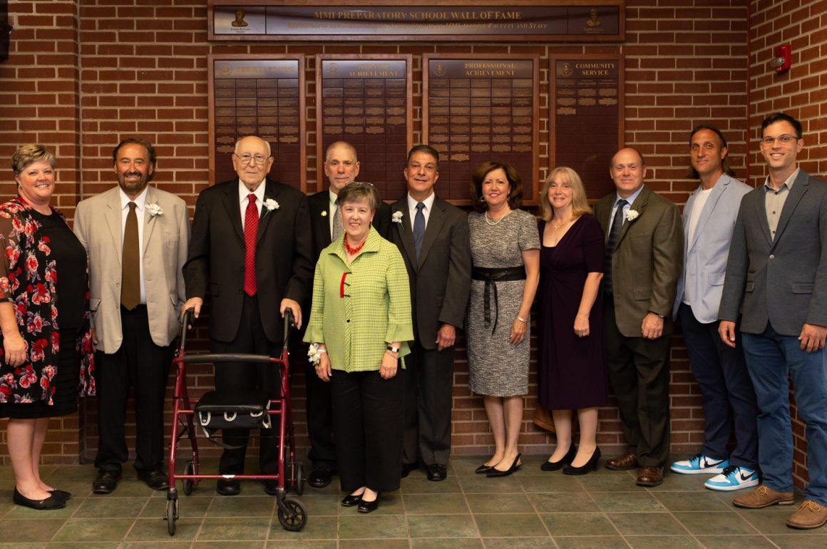 MMI Wall of Fame Group Photo