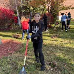 6th grade students in Courtyard