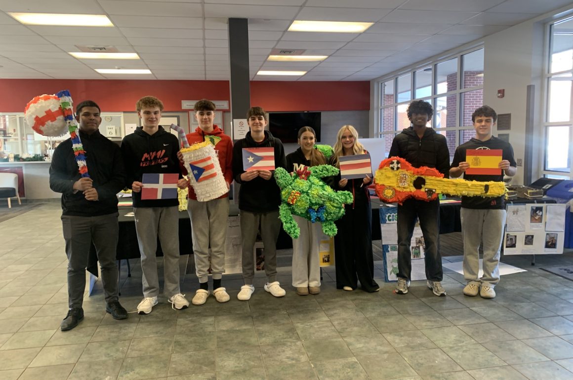 MMI Students Celebrate the Feast of the Three Kings with Play and Piñata Contest