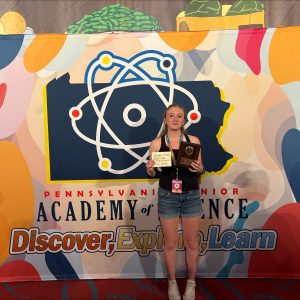 Anna Zaroda ’27 earned a perfect score and the Zappa Award for her mathematics project.